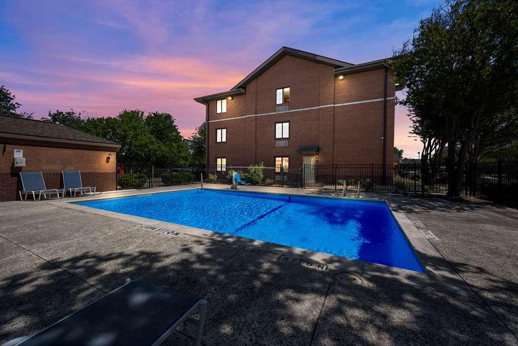 Suburban Studios Houston North I-45 Exterior photo