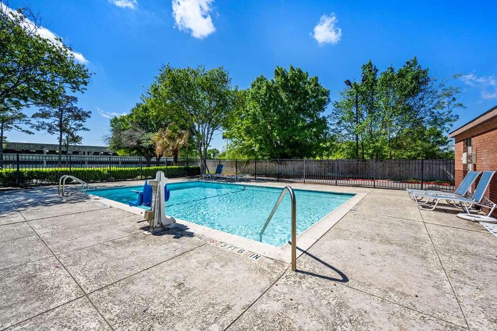 Suburban Studios Houston North I-45 Facilities photo